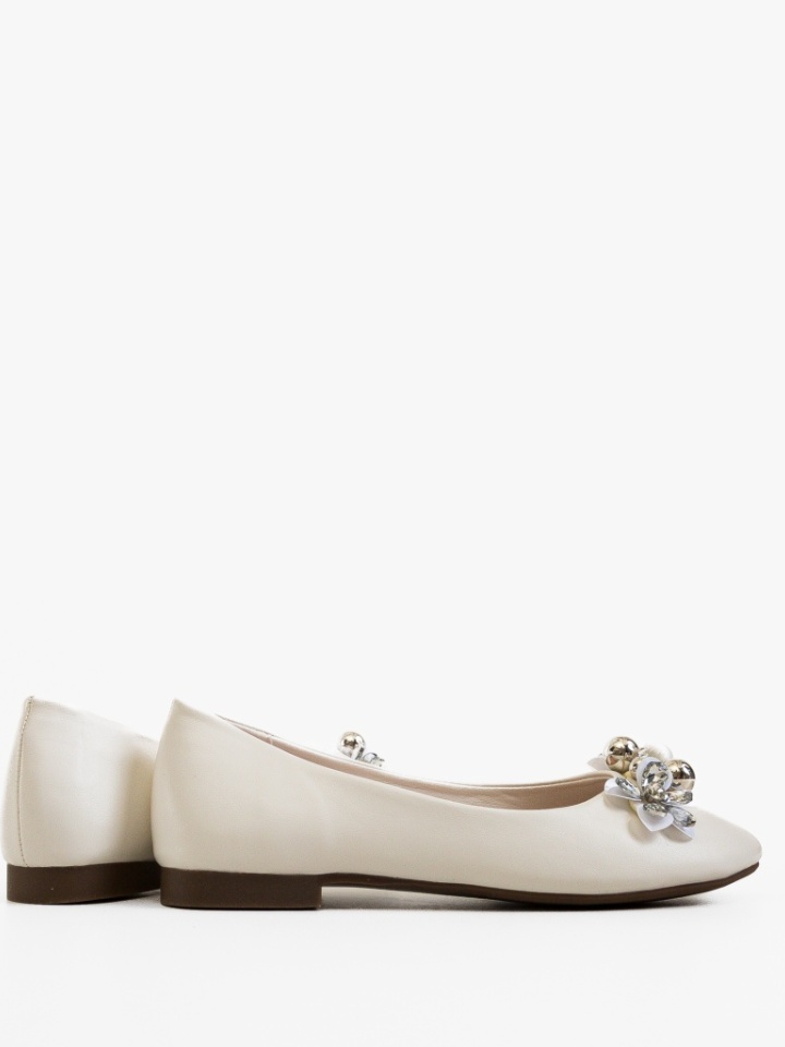 Balerini dama Akris Negri