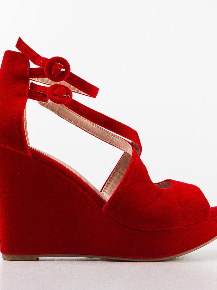 Platforme dama Roj Rosii