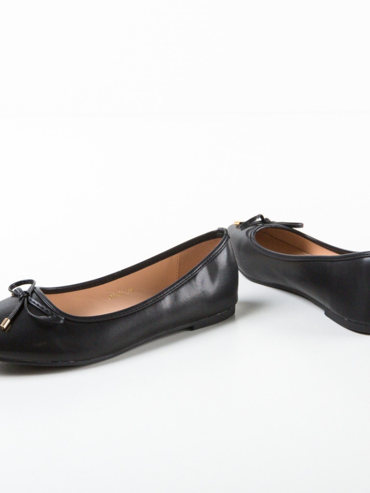 Balerini dama Atur Bej