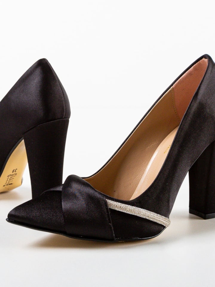 Pantofi cu toc Roka Negri 4
