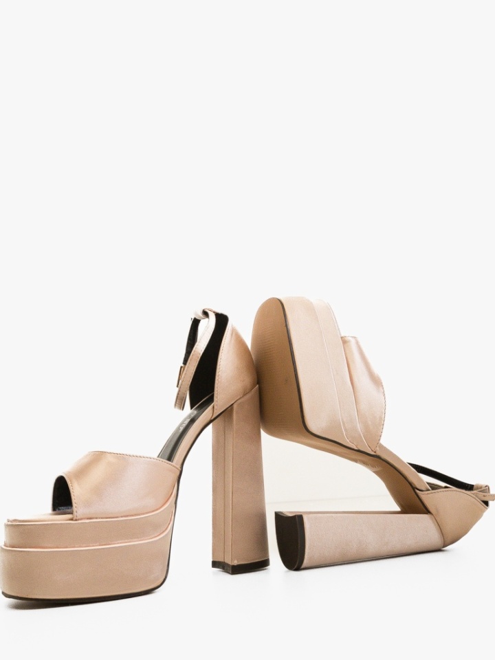 Sandale cu toc Haynes Negre