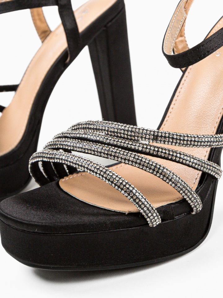 Sandale cu toc Lisbeth Negre