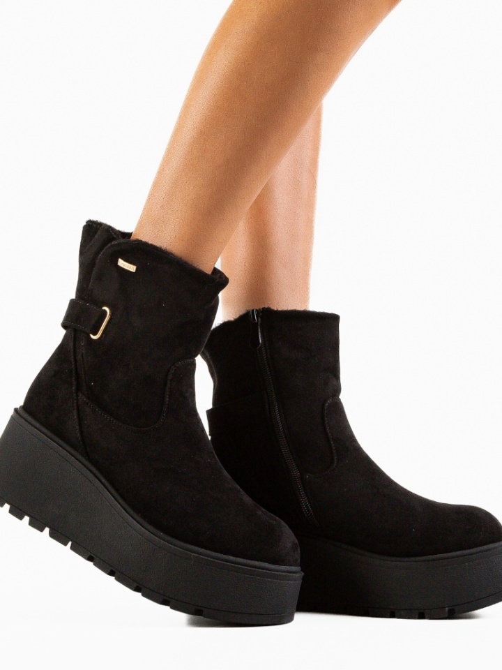 Ghete dama Adelyny Negre