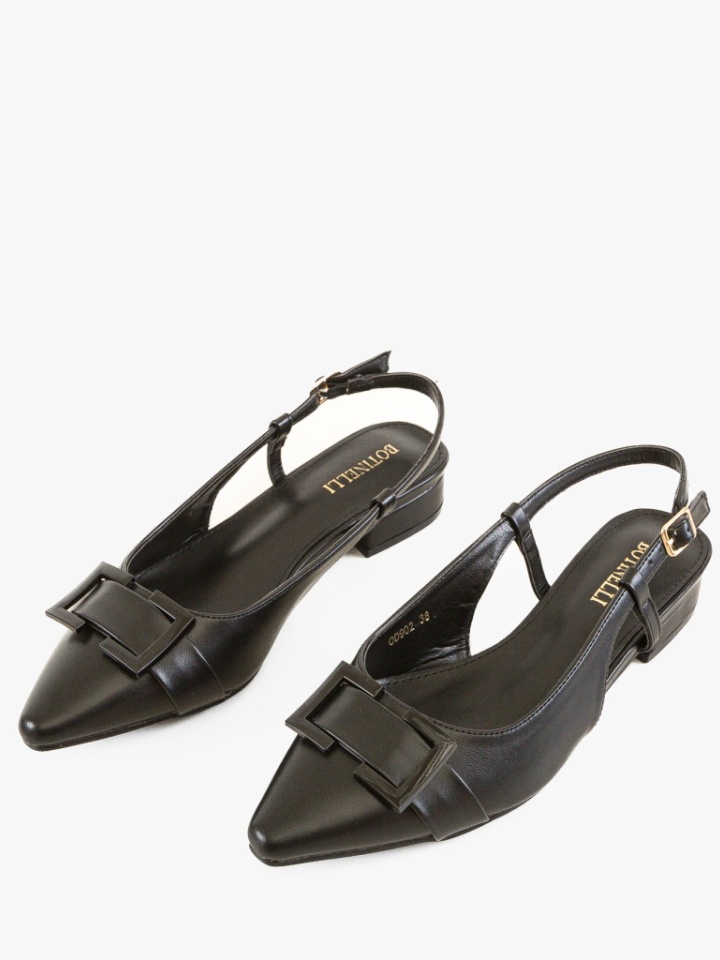 Balerini dama Limna Negri