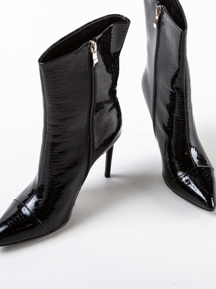 Botine dama Yassin Bleumarin