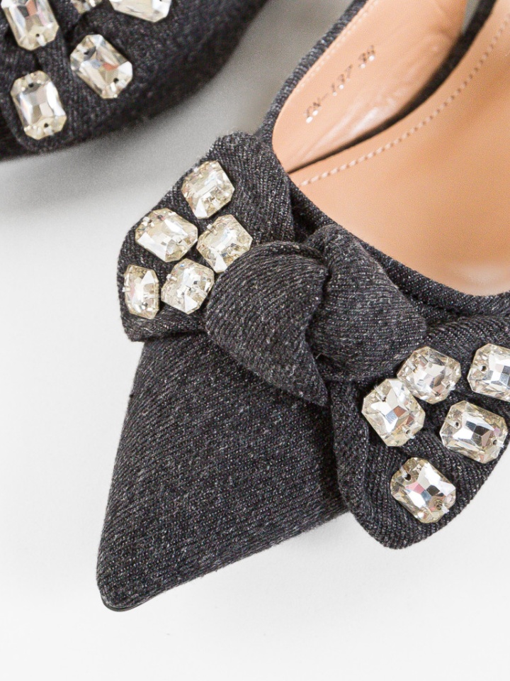 Balerini dama Zorro Negri