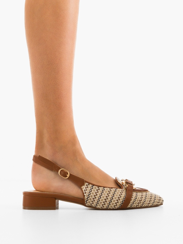 Balerini dama Kinnet Negri