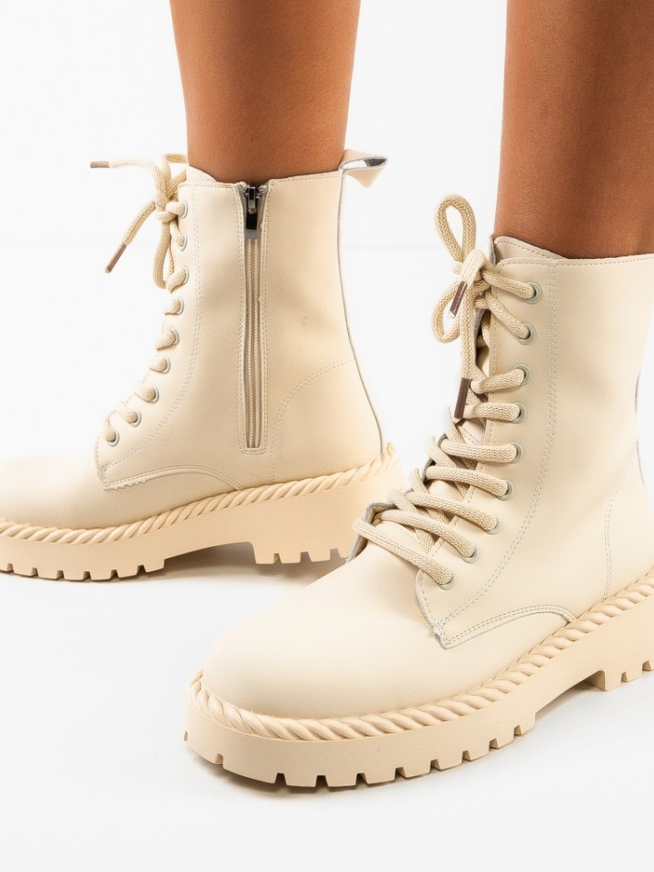 Ghete dama Thoth Bej