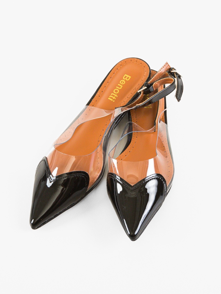 Balerini dama Sinar Rosii