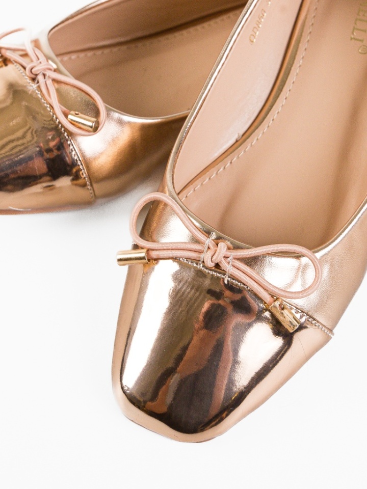 Balerini dama Kenga Aurii