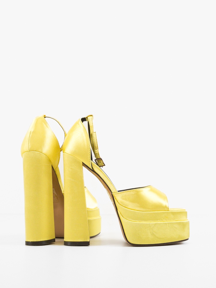 Sandale cu toc Haynes Negre