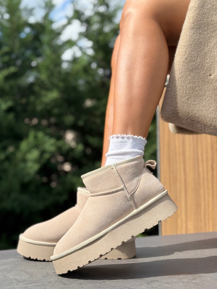 Cizme tip Ug Dayana Bej