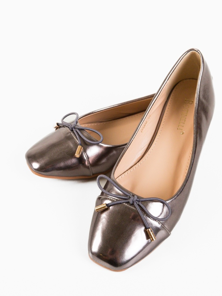 Balerini dama Kenga Aurii