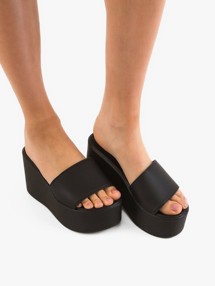 Saboti dama Miela Albi