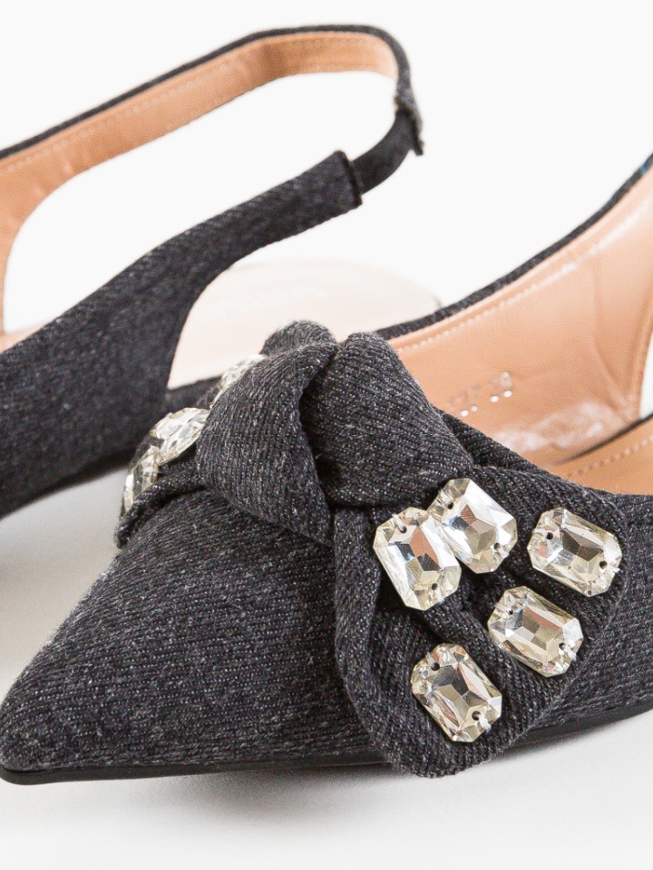 Balerini dama Zorro Negri