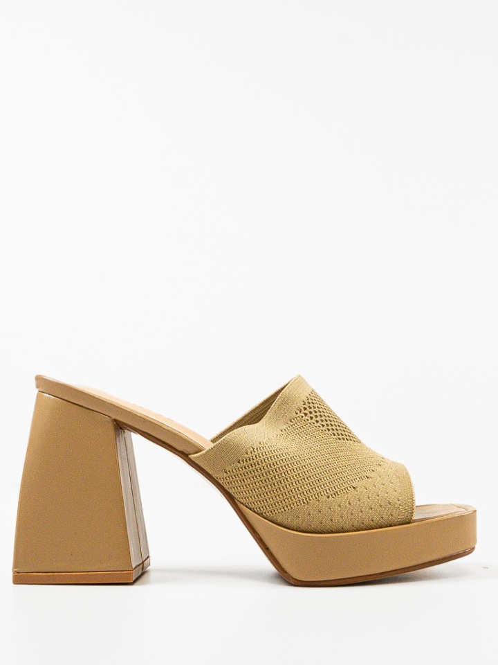 Saboti dama Bolanle Khaki