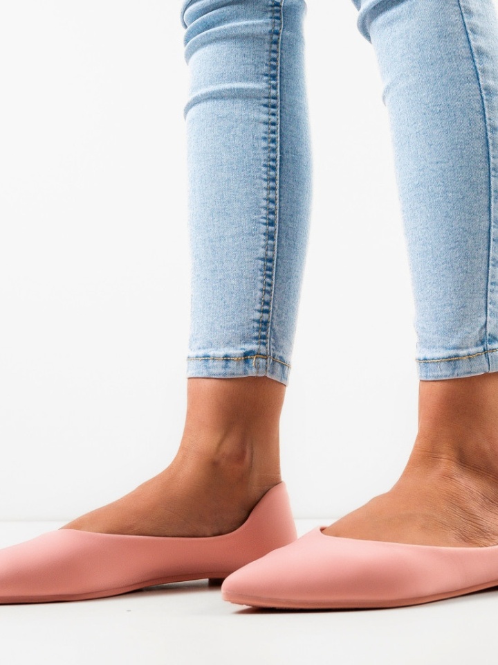 Balerini dama Yndyanka Bej