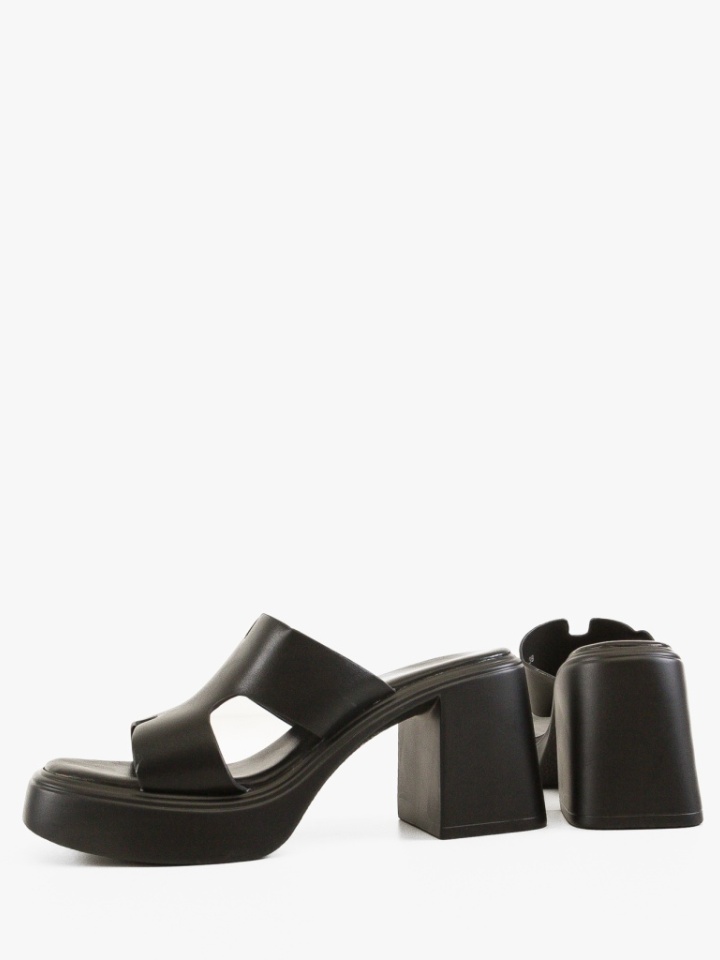 Saboti dama Gakal Albi