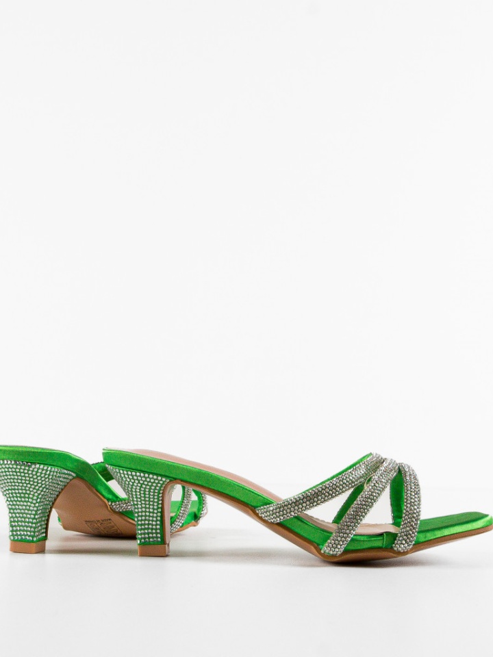 Saboti dama Lupita Verzi