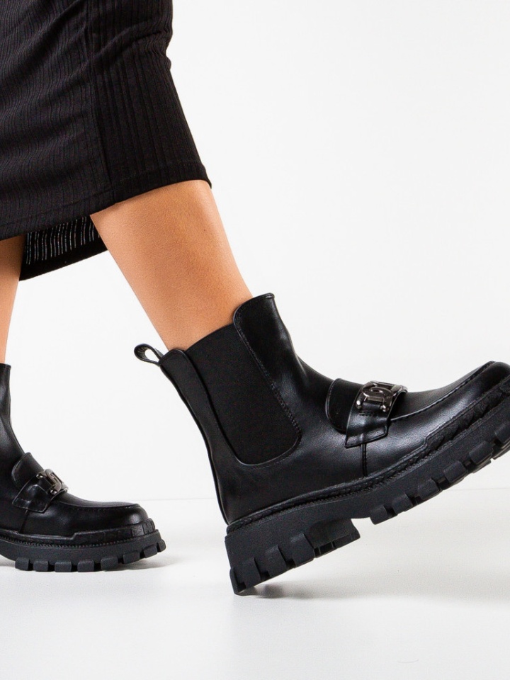 Ghete dama Sufyan Negre