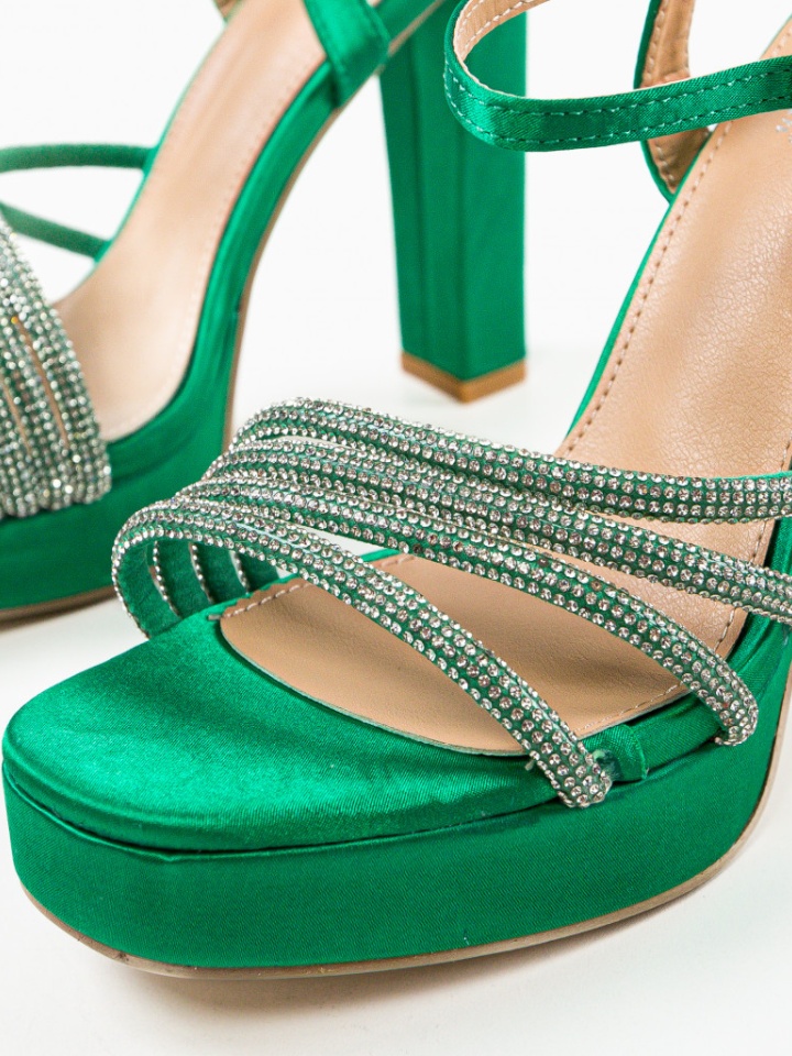 Sandale cu toc Lisbeth Negre