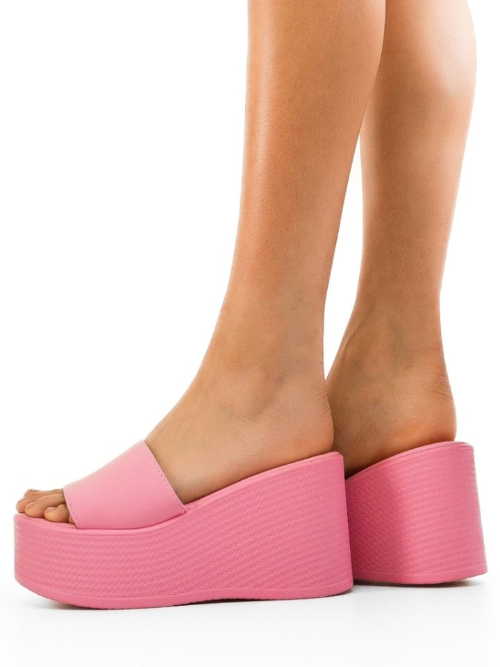 Saboti dama Miela Albi