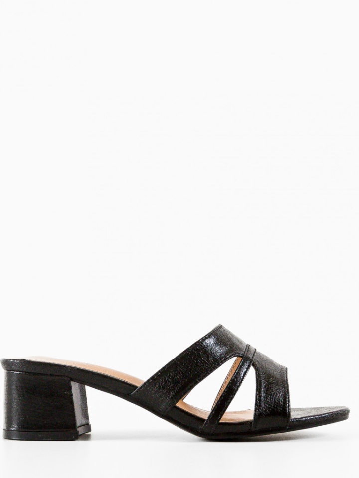 Saboti dama Bishamon Aurii