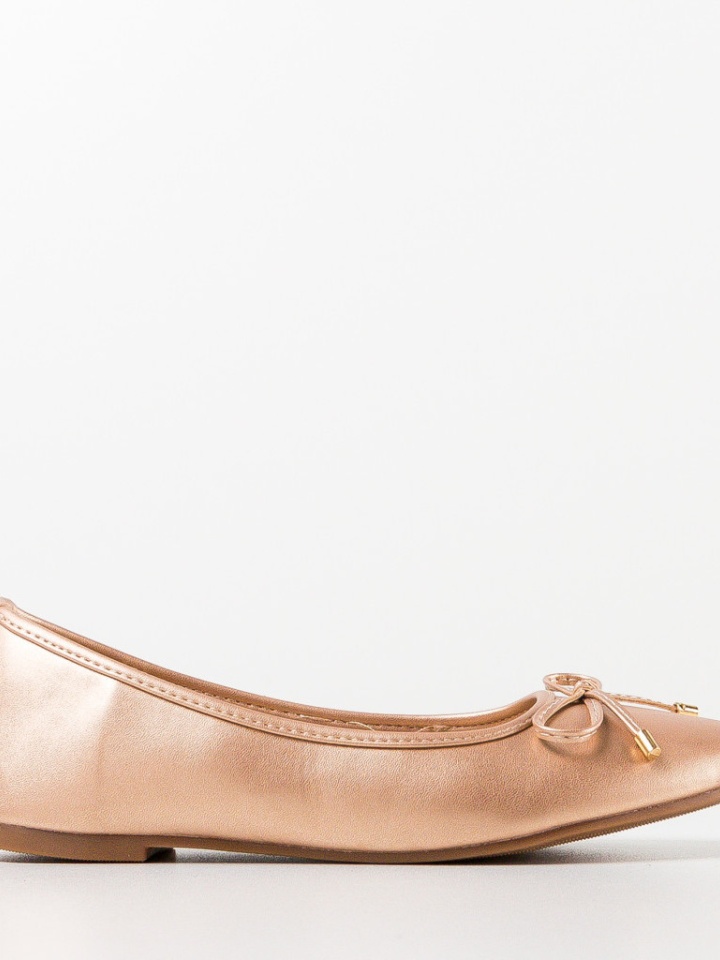 Balerini dama Atur Bej