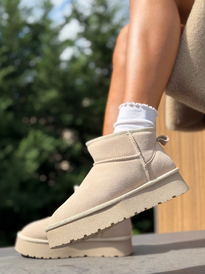 Cizme tip Ug Dayana Bej