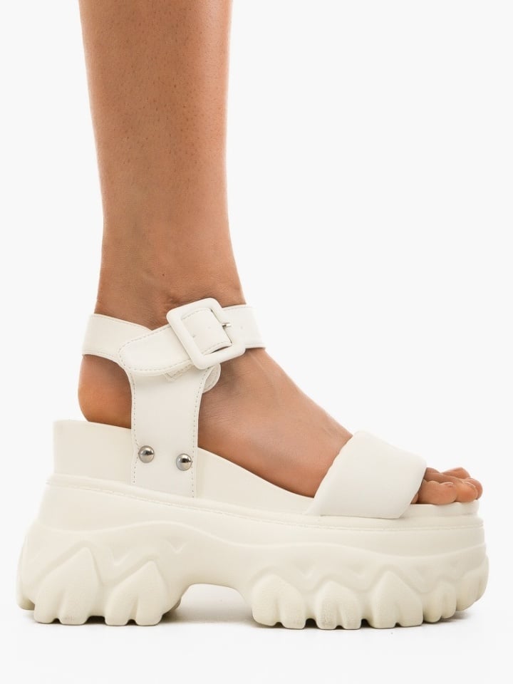 Platforme dama Glanhe Albe