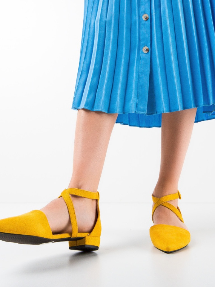 Balerini dama Ewen Galbeni