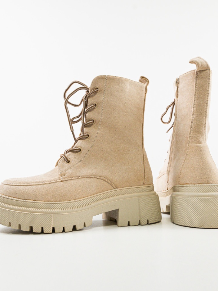 Ghete dama Julie Camel