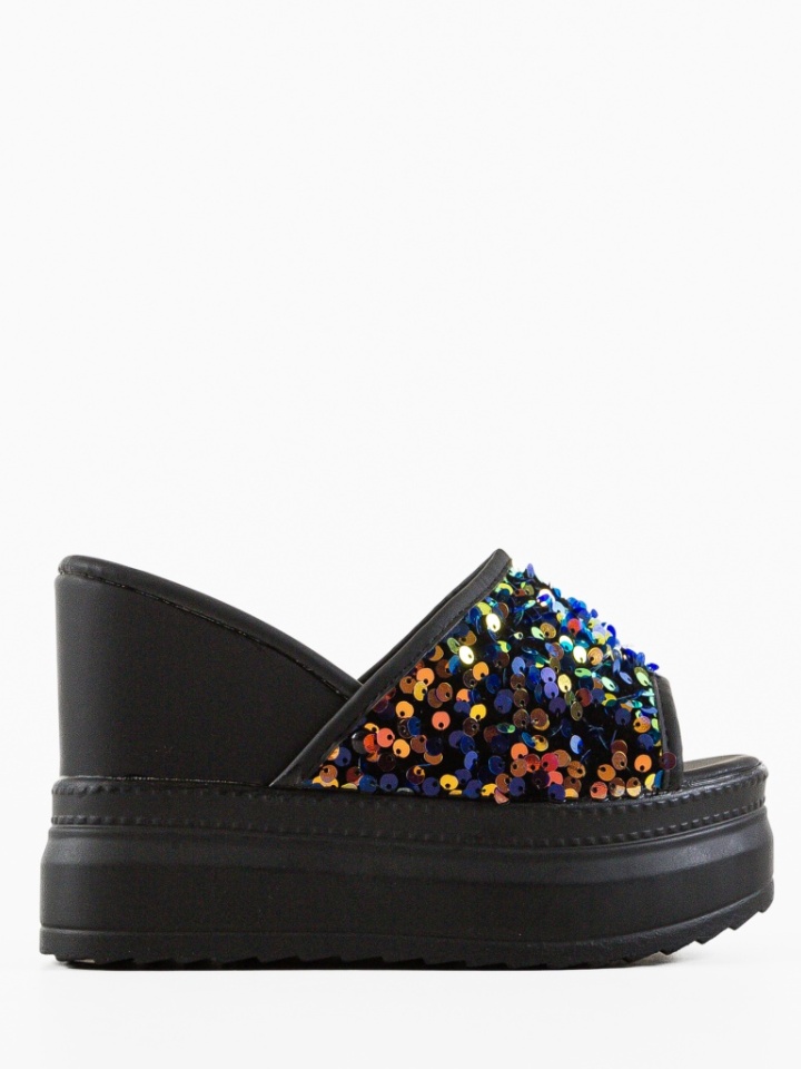 Saboti dama Karuen Albe