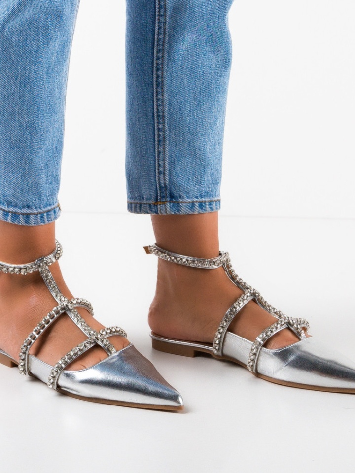 Balerini dama Tierney Roz