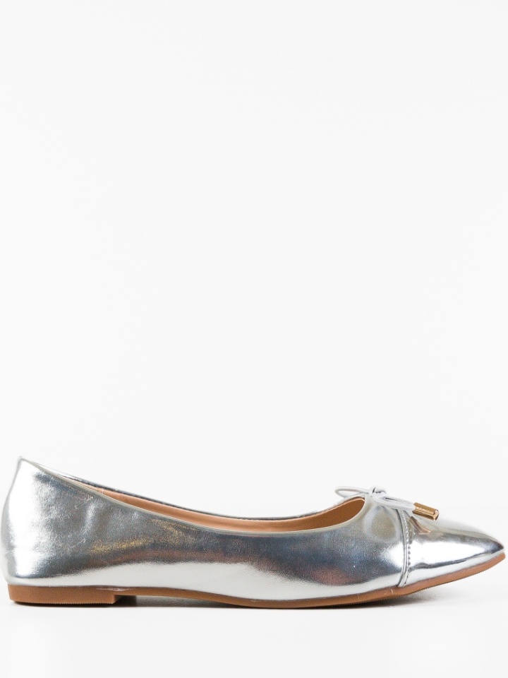 Balerini dama Kenga Aurii