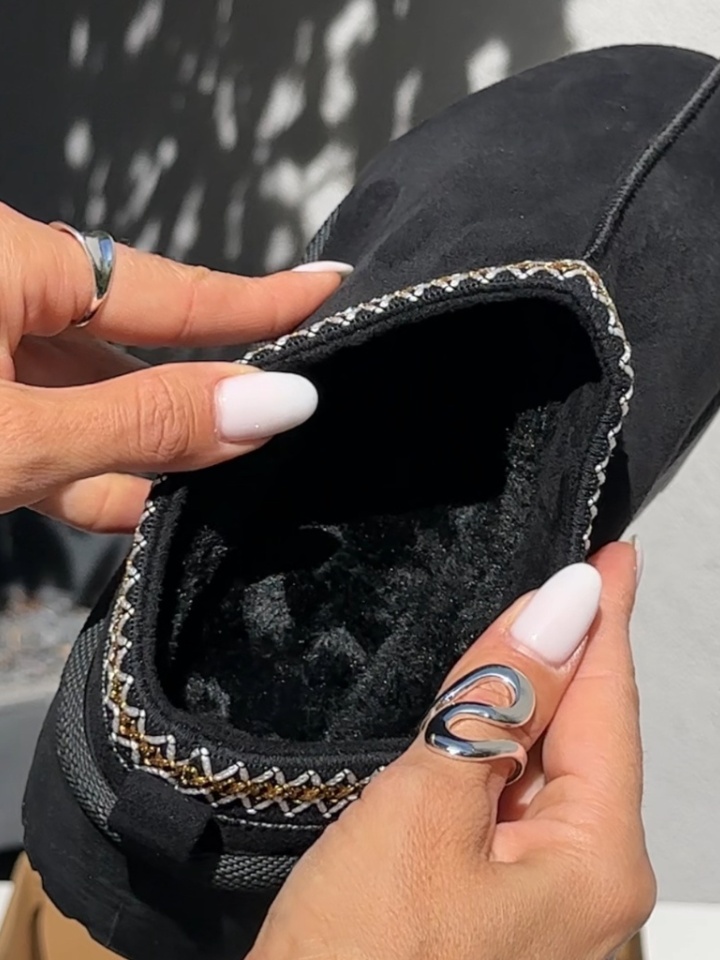 Cizme tip Ug Hamzaro Negre