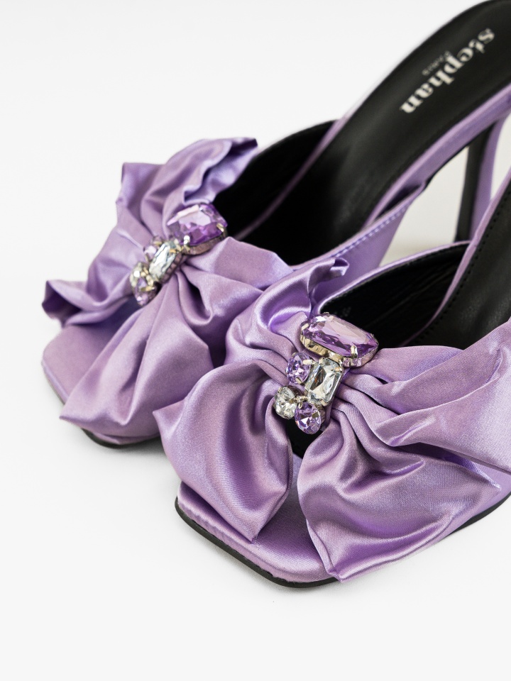 Saboti dama Paige Negri