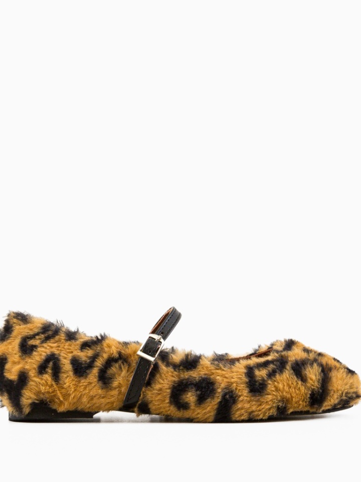 Balerini dama Pufulet Negri