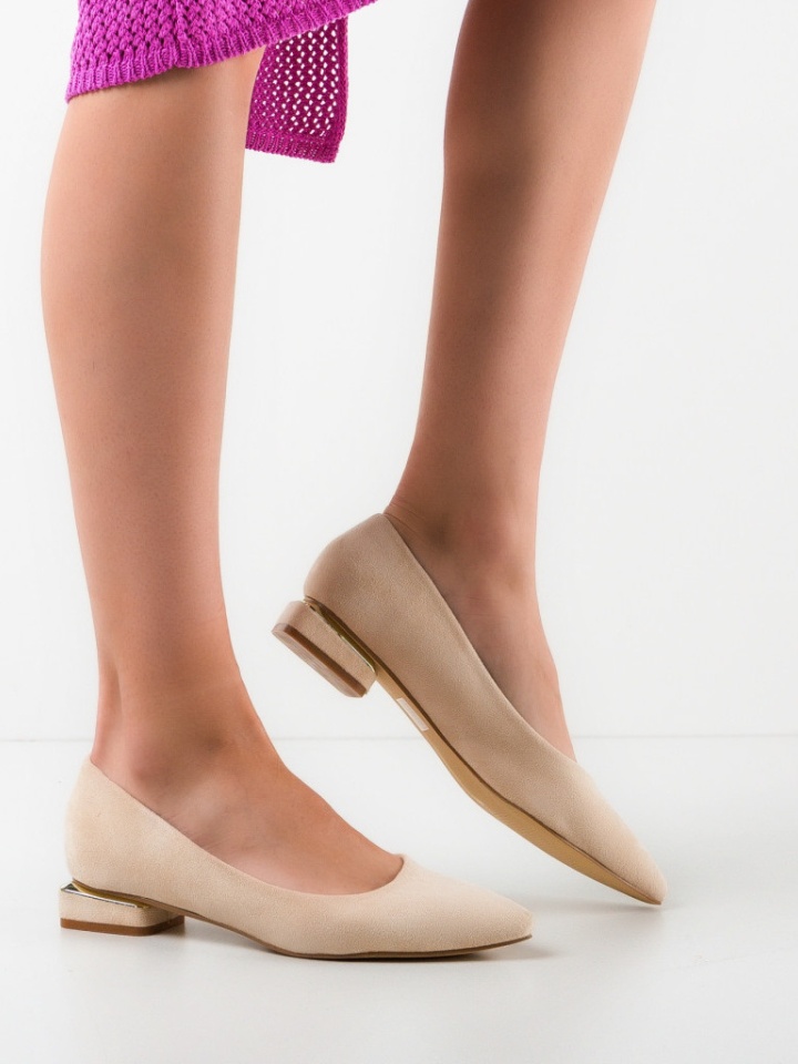 Balerini dama Chira Negri