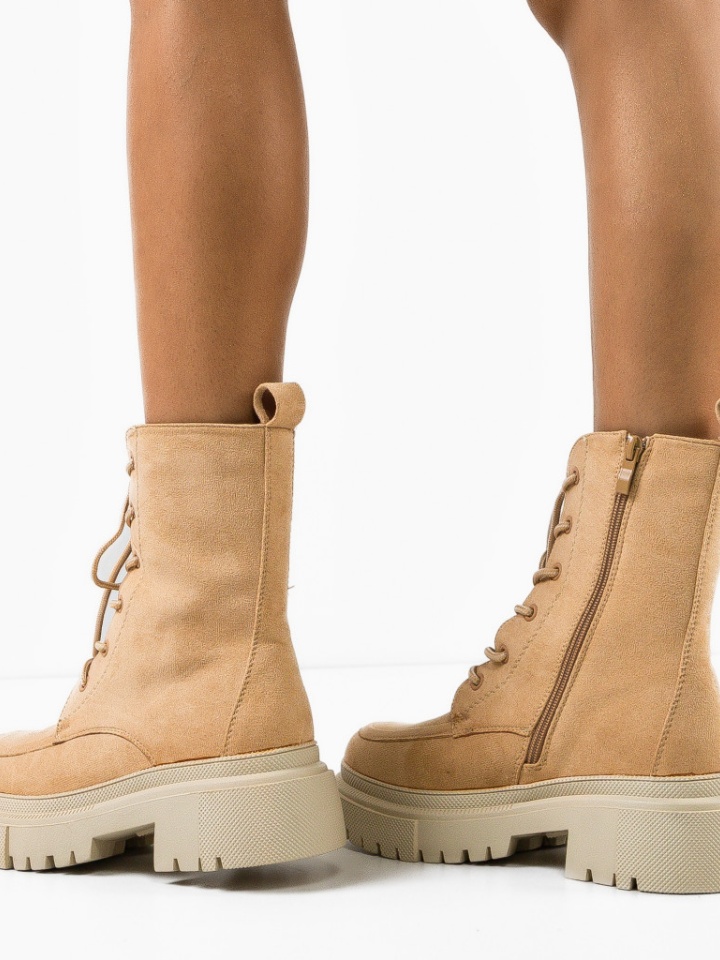 Ghete dama Julie Camel