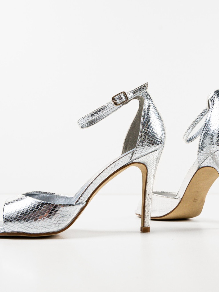 Sandale cu toc Lekaz Negri