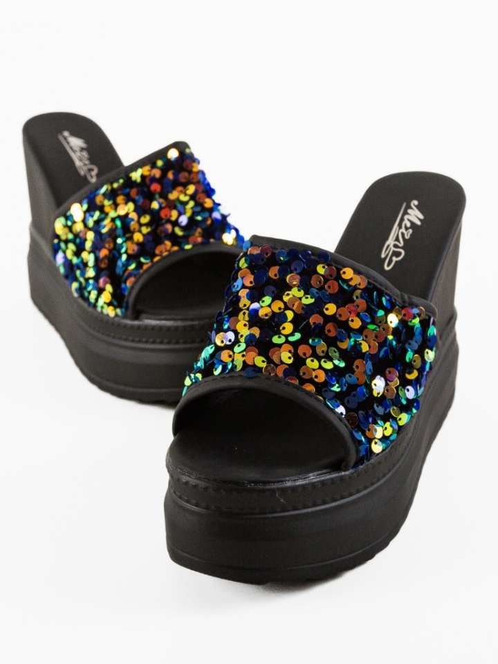 Saboti dama Karuen Albe