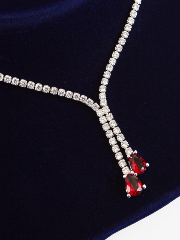 Set bijuterii Bryee Argintiu 2