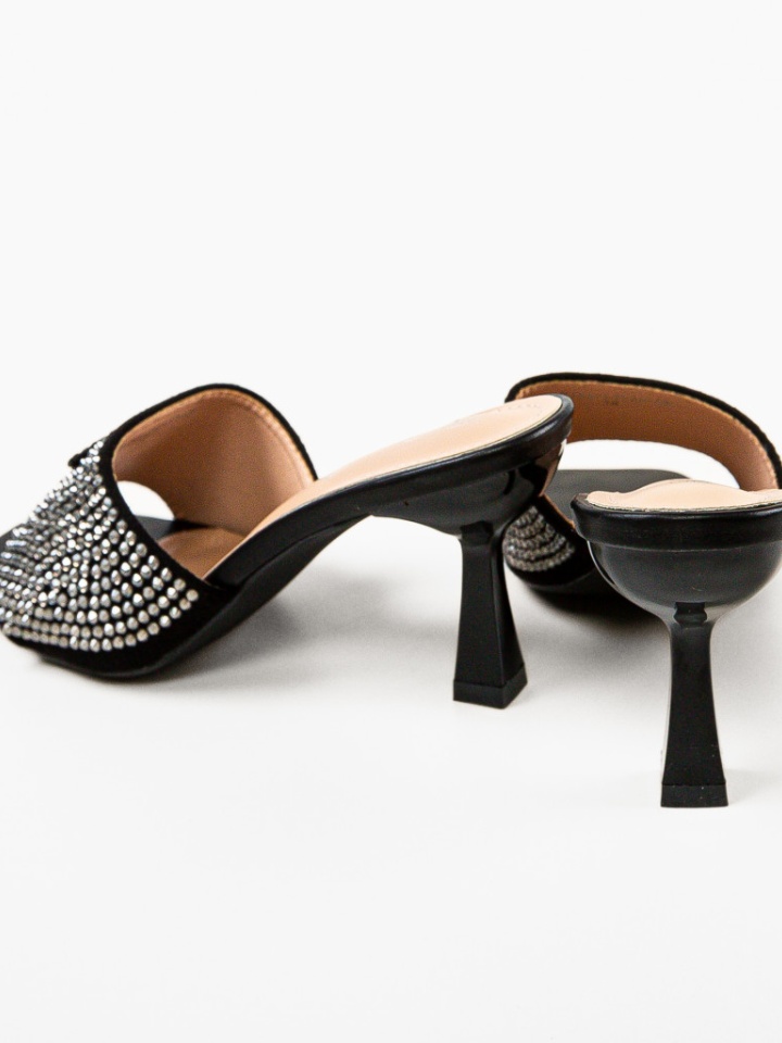 Saboti dama Davila Portocalii