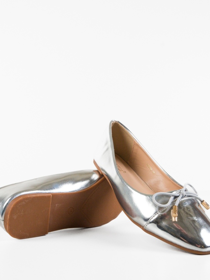 Balerini dama Kenga Aurii