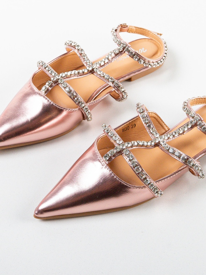 Balerini dama Tierney Roz