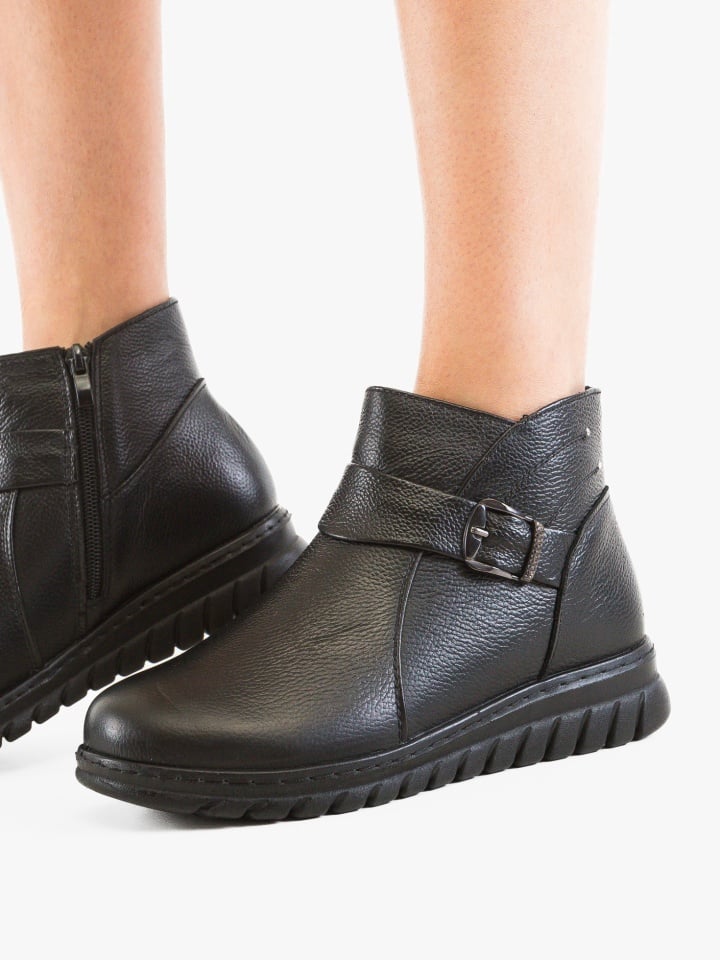 Ghete dama Vang Negre