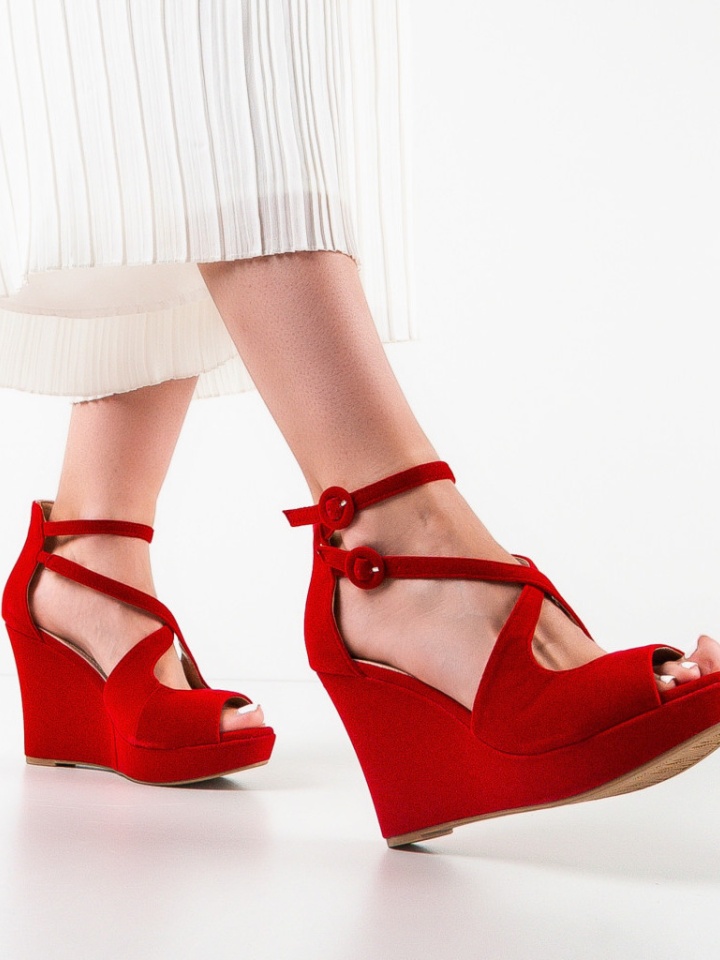 Platforme dama Roj Rosii