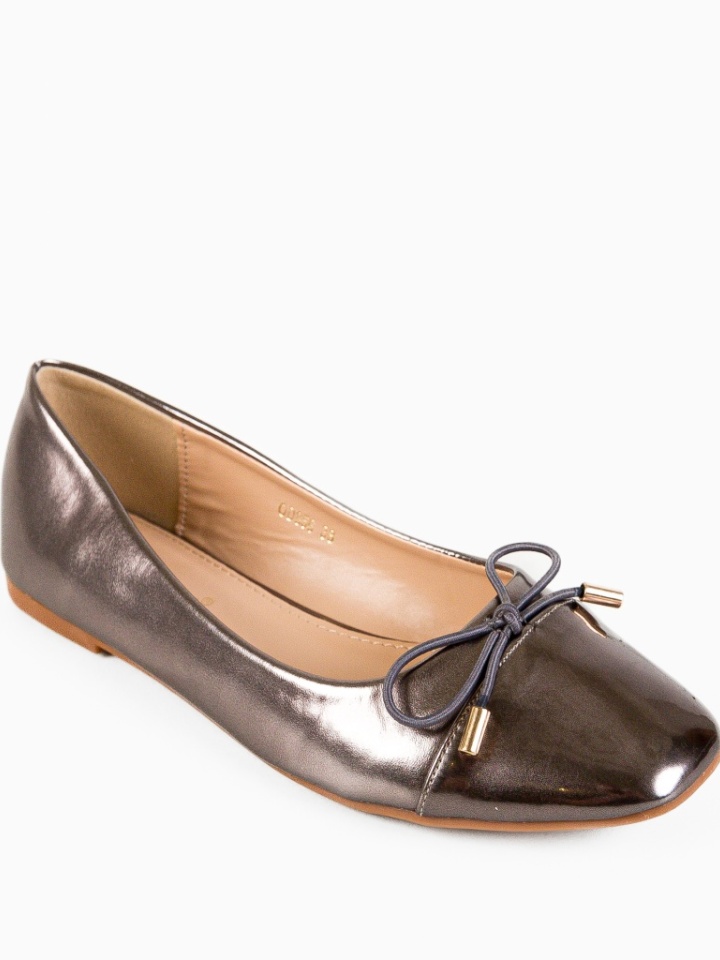 Balerini dama Kenga Aurii