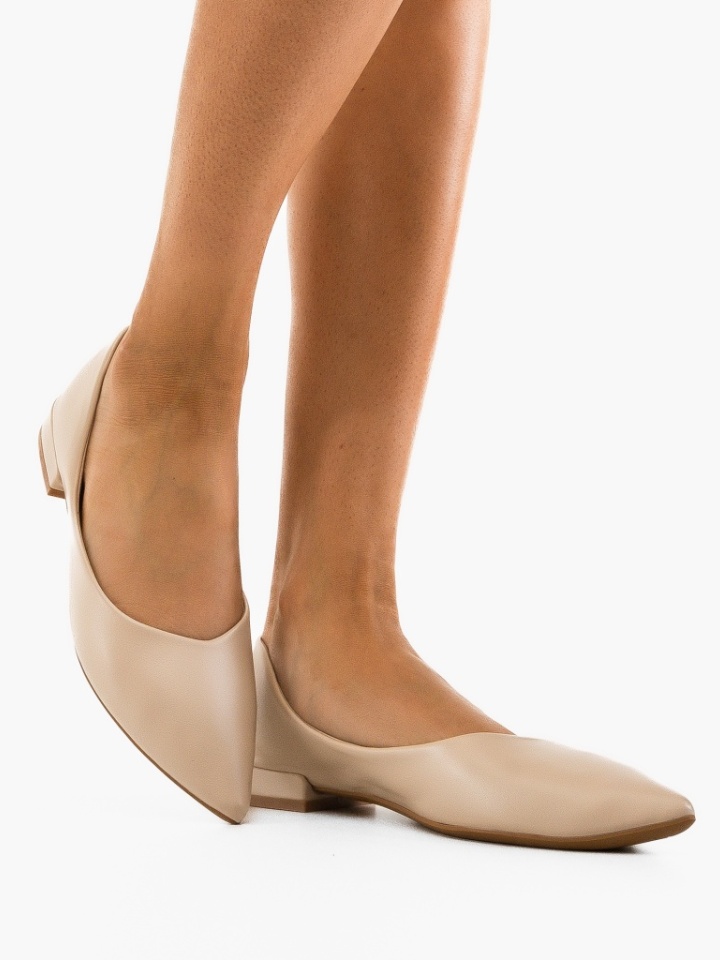 Balerini dama Tenje Albi